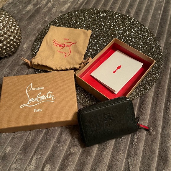 LIKE-NEW ¡AUTHENTIC! CHRISTIAN LOUBOUTIN COIN WALLET really cute! - Picture 5 of 7